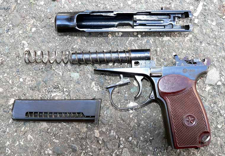 Incomplete disassembly of the PM pistol